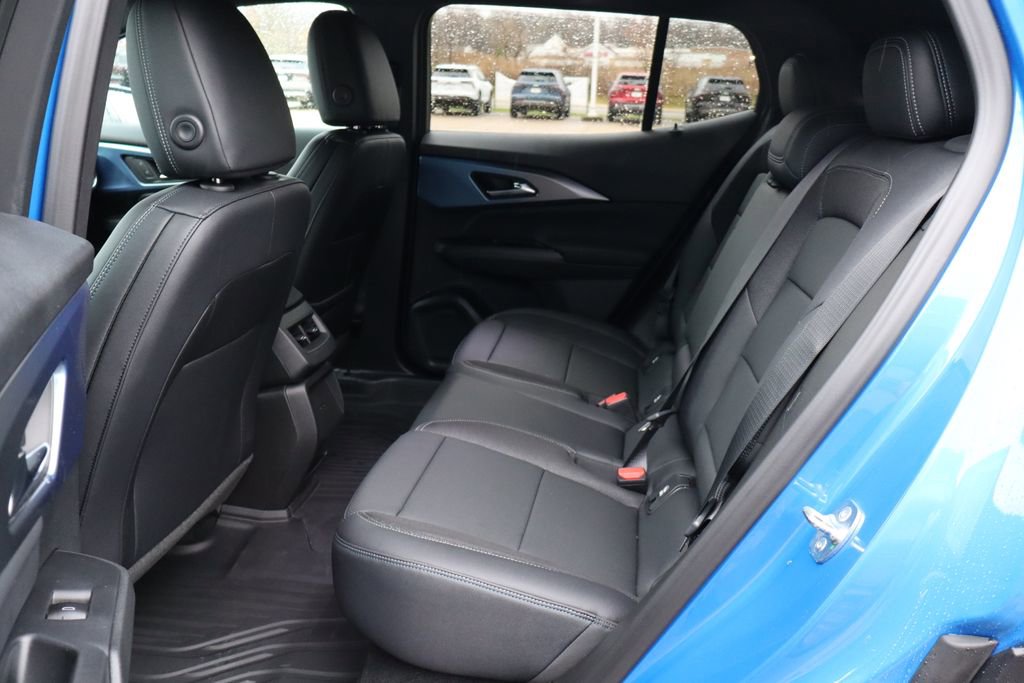New 2026 Chevrolet Equinox EV LT AWD/4WD image 40