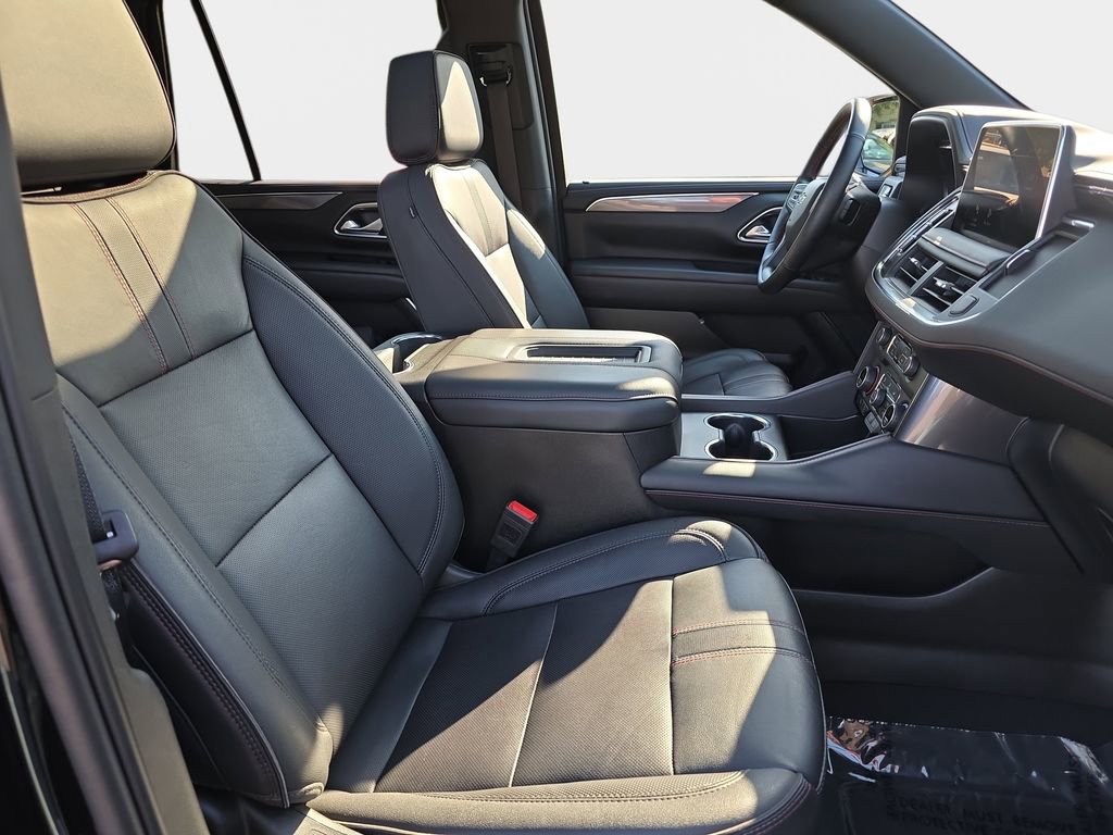 Used 2024 Chevrolet Tahoe RST w/ Luxury Package AWD/4WD image 12