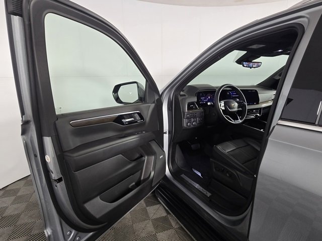 New 2025 Chevrolet Tahoe High Country w/ Sun And Tow Package image 9
