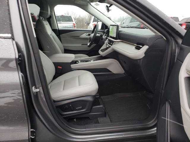 New 2025 Ford Explorer Active w/ Active Comfort Package image 21