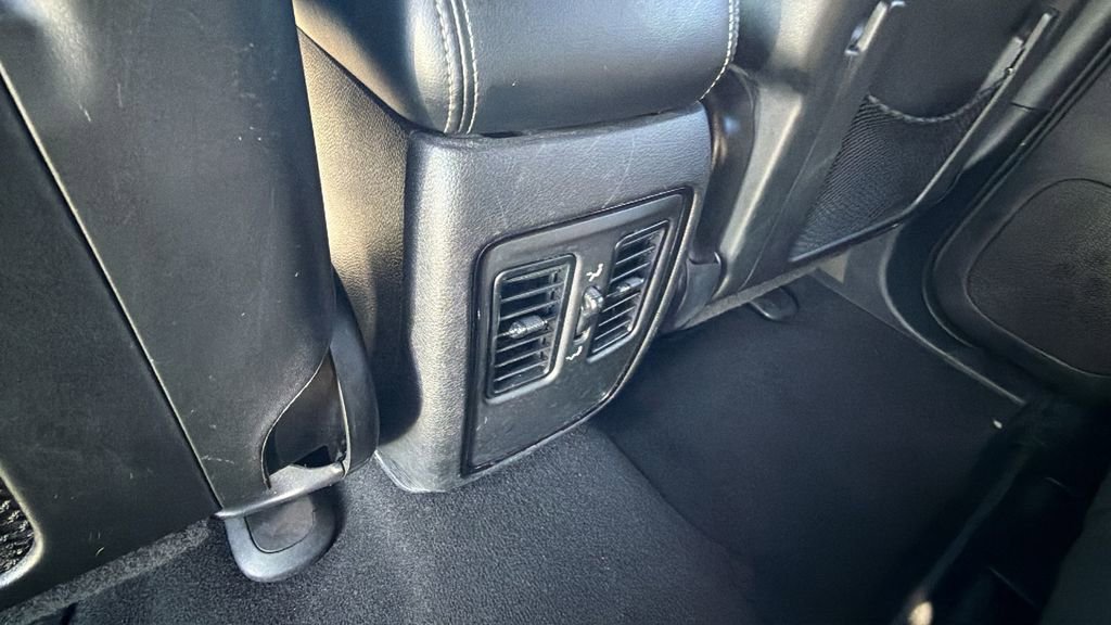 Used 2023 Dodge Durango SXT image 17