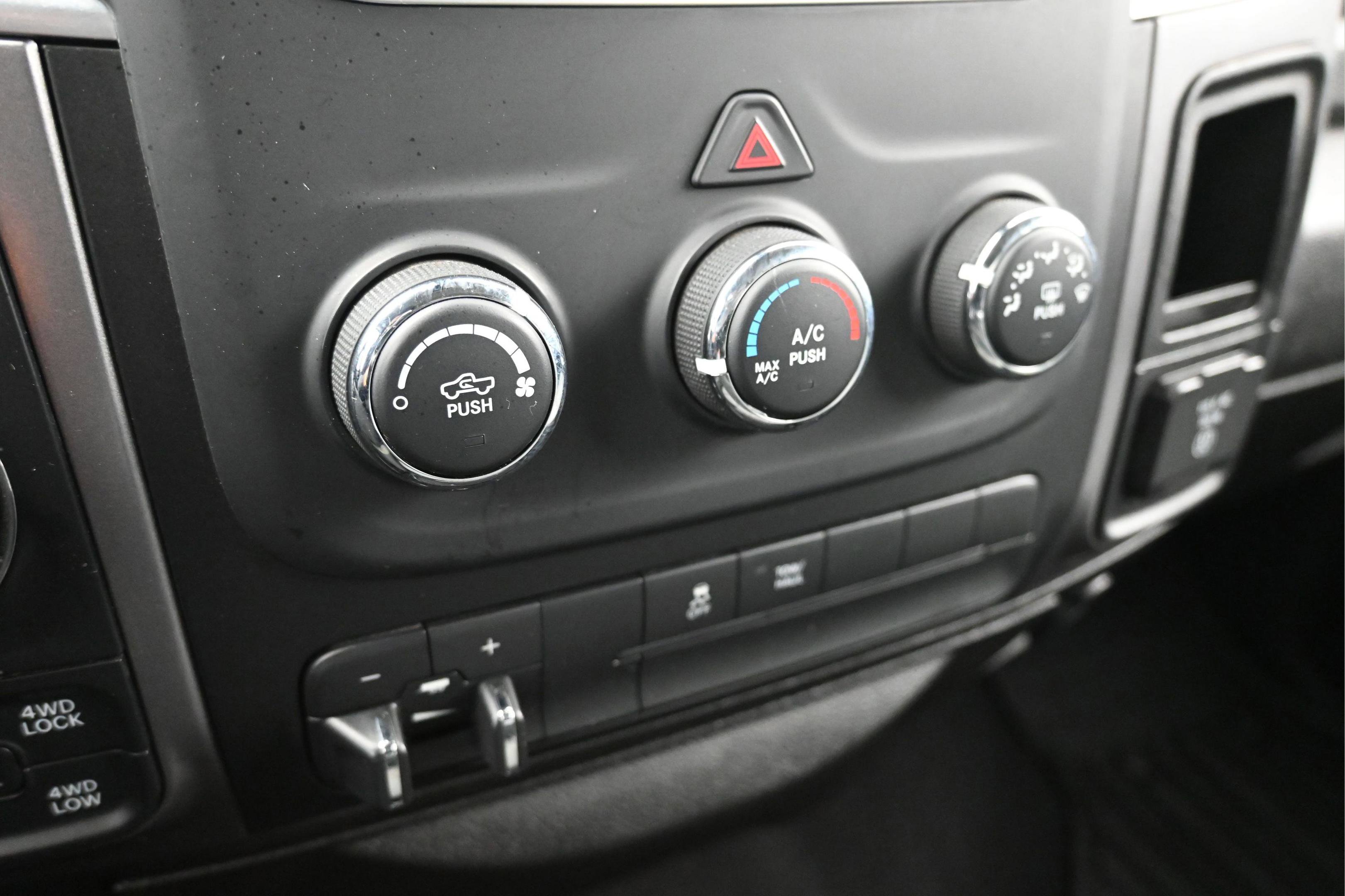Used 2022 RAM 1500 Classic SLT w/ Protection Group AWD/4WD image 18