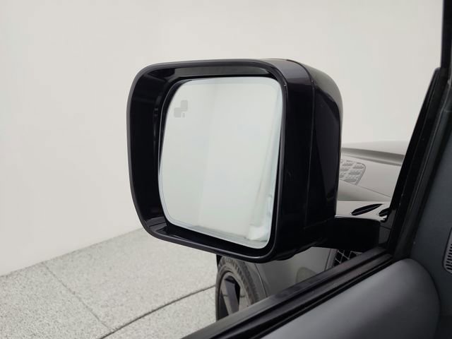 Certified 2023 Land Rover Defender 110 X-Dynamic SE image 45