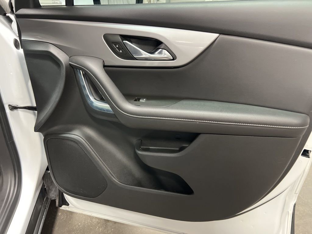 Used 2025 Chevrolet Blazer LT image 11