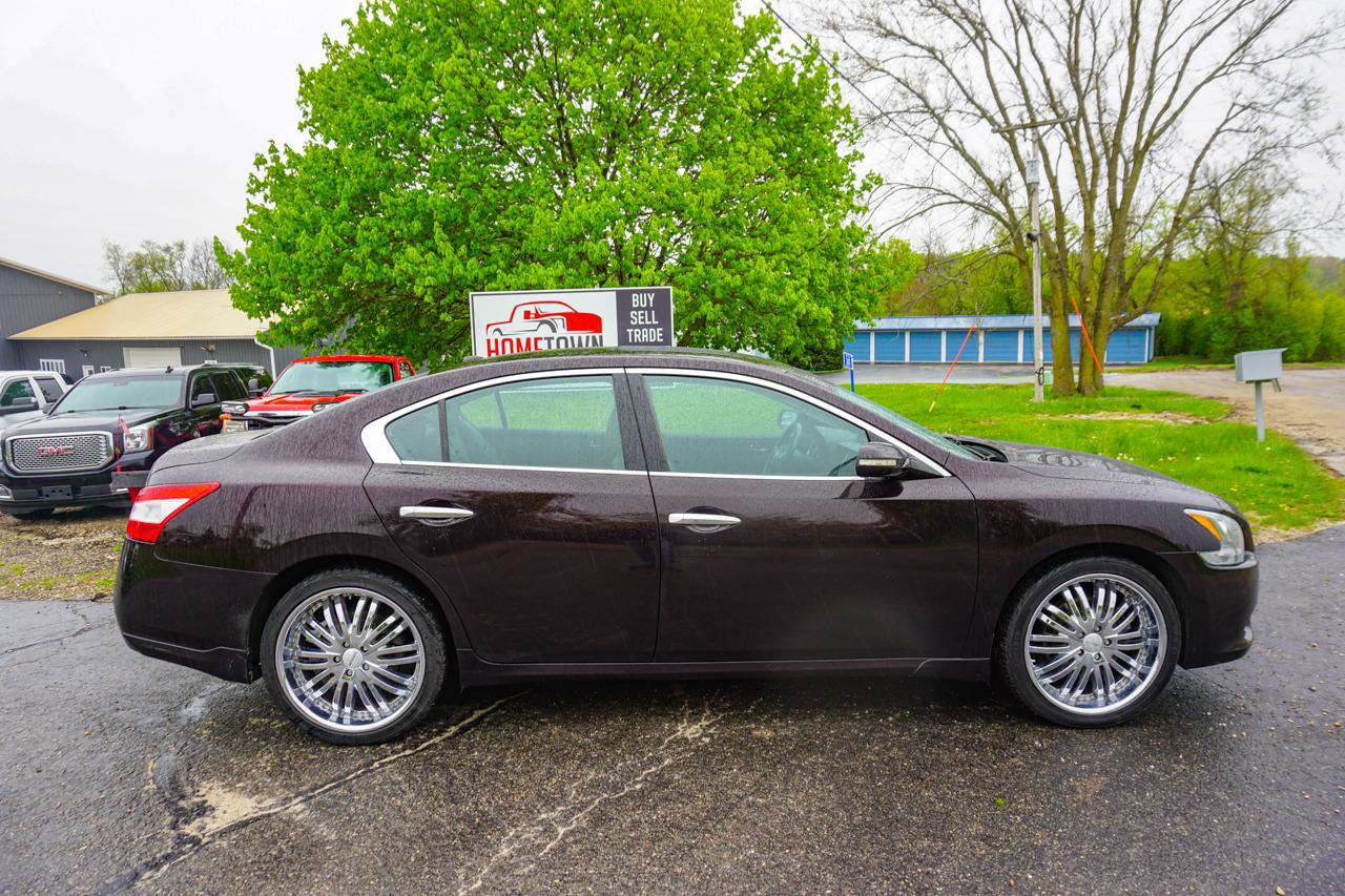Used 2012 Nissan Maxima 3.5 SV w/ Monitor Pkg FWD image 2