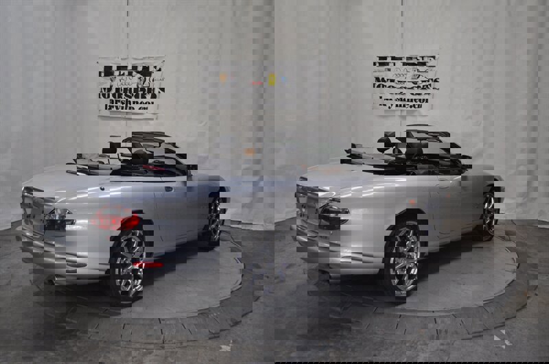 Used 2004 Jaguar XKR Convertible image 5