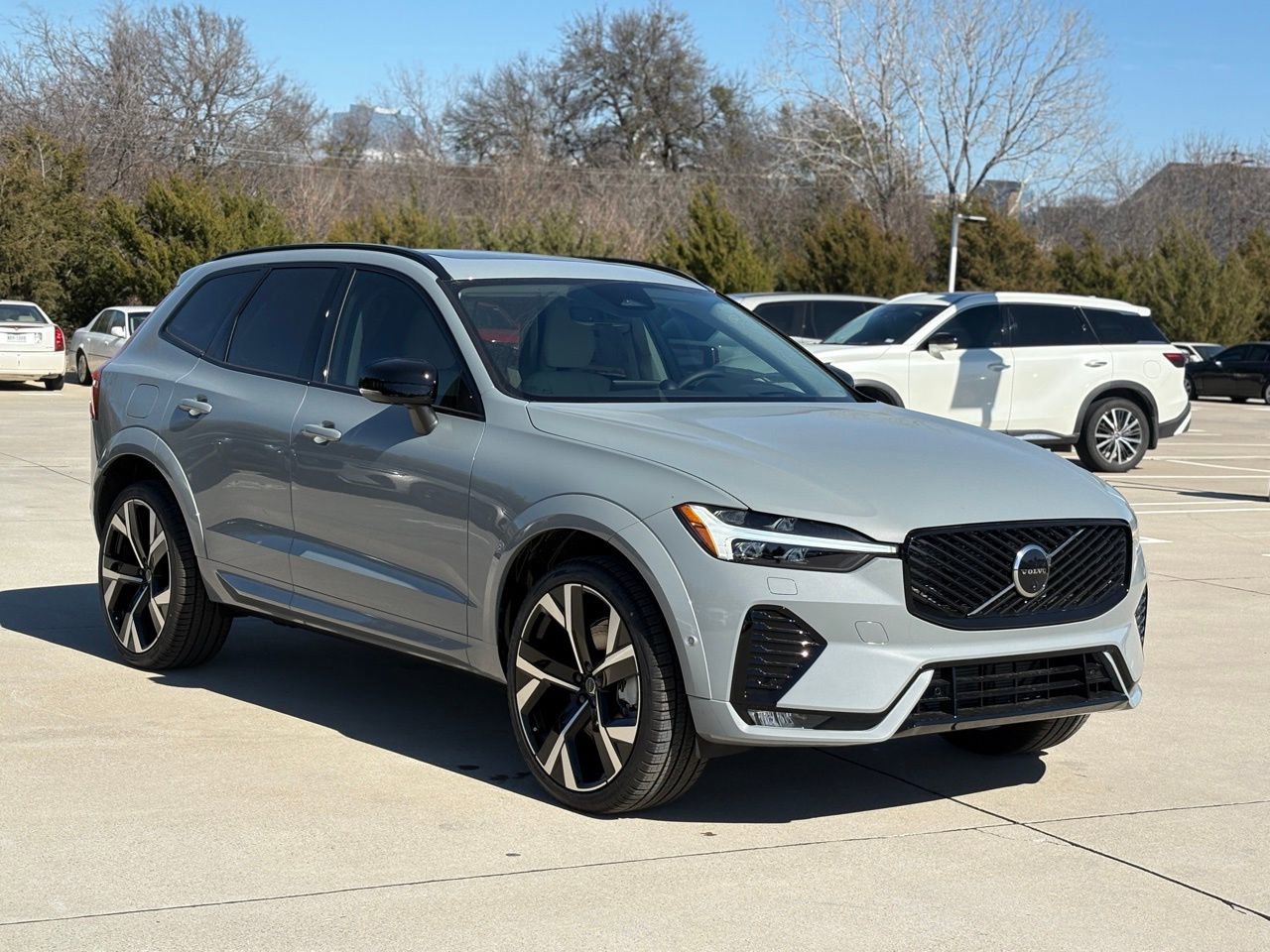 New 2026 Volvo XC60 B5 Ultra w/ Protection Package Premier image 4