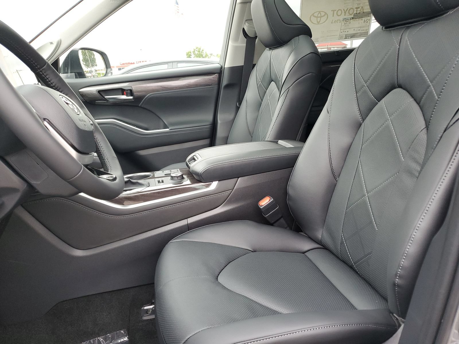 New 2026 Toyota Highlander Platinum AWD/4WD image 29