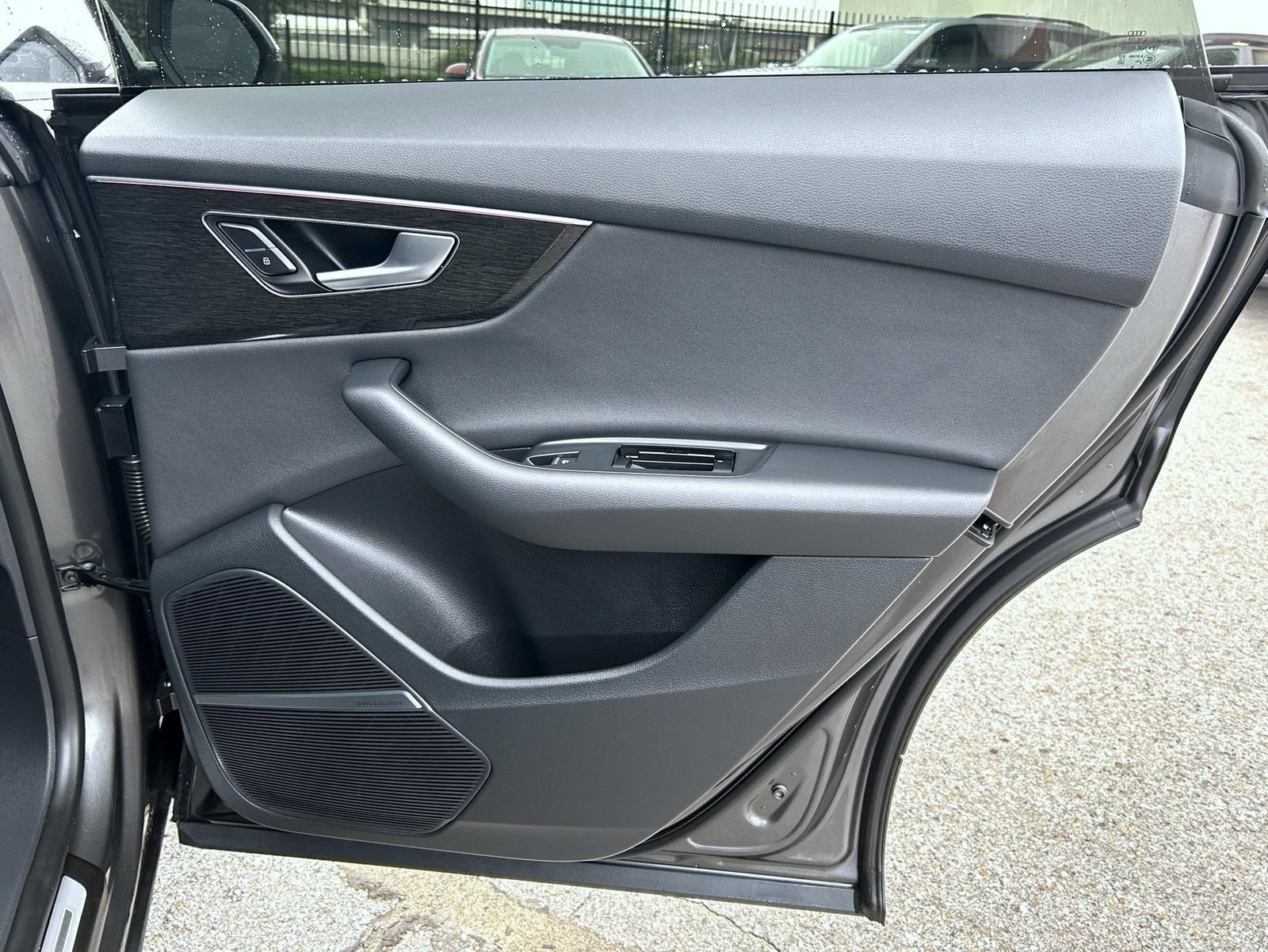 Used 2019 Audi Q8 Premium Plus AWD/4WD image 18