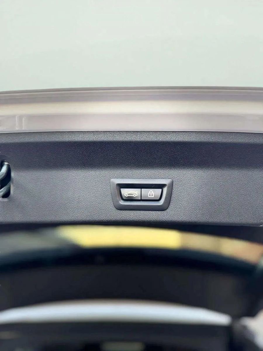 Used 2018 BMW X3 xDrive30i image 21