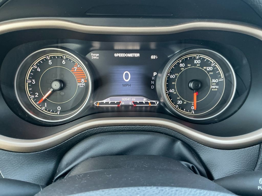 Used 2017 Jeep Cherokee Limited image 16