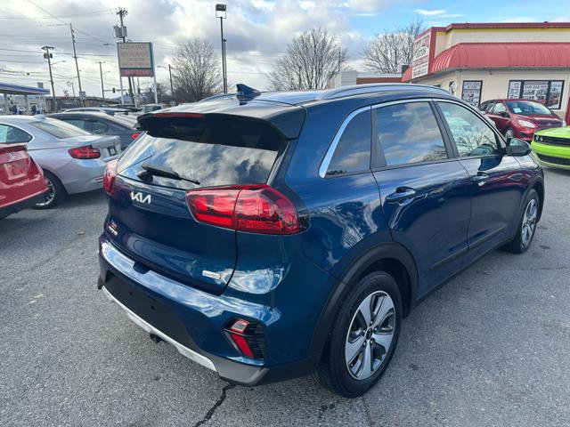 Used 2022 Kia Niro LX image 5