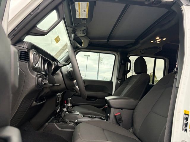 Used 2023 Jeep Wrangler Sahara image 9