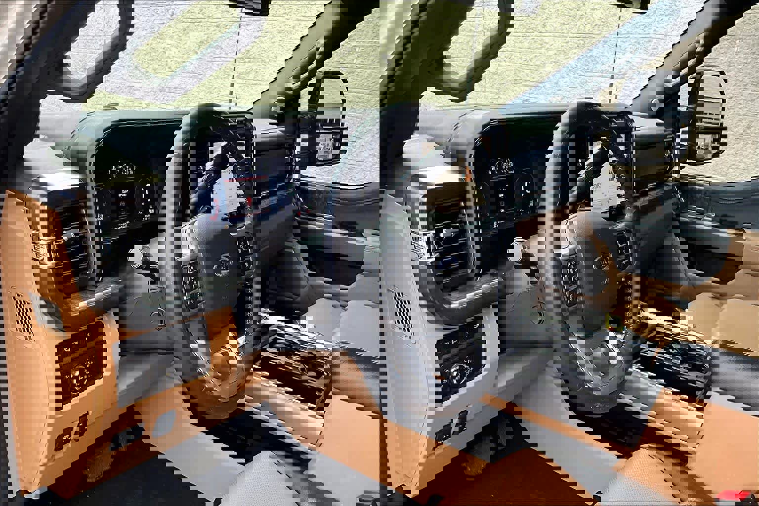 Used 2024 Ford F450 Lariat w/ Lariat Ultimate Package image 18