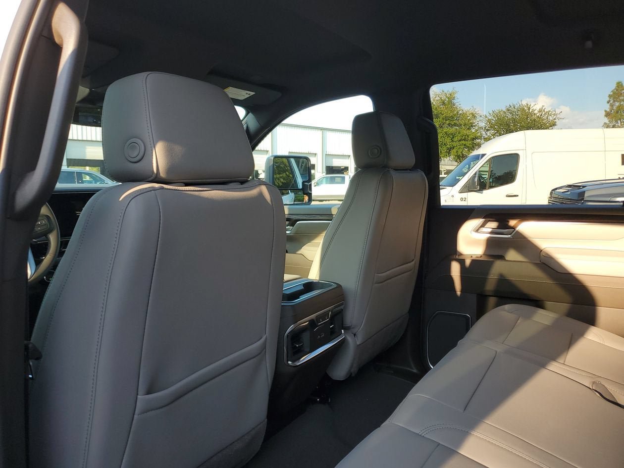 New 2026 GMC Sierra 2500 SLT w/ SLT Convenience Package AWD/4WD image 11