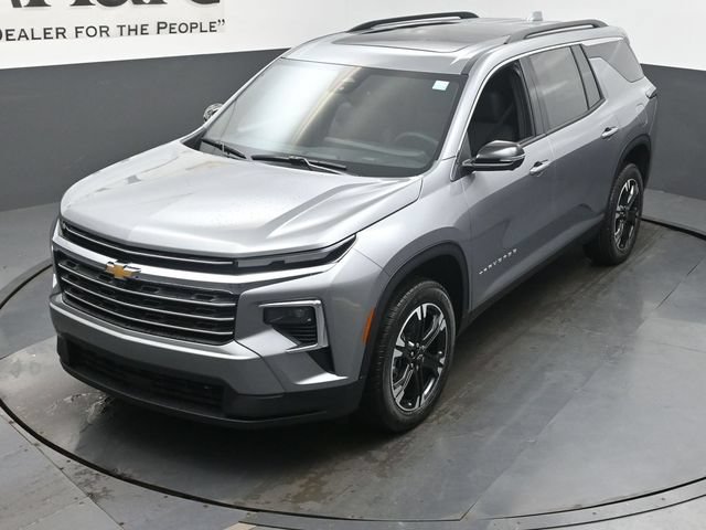 New 2027 Chevrolet Traverse LT w/ Sun and Wheel Package FWD image 24