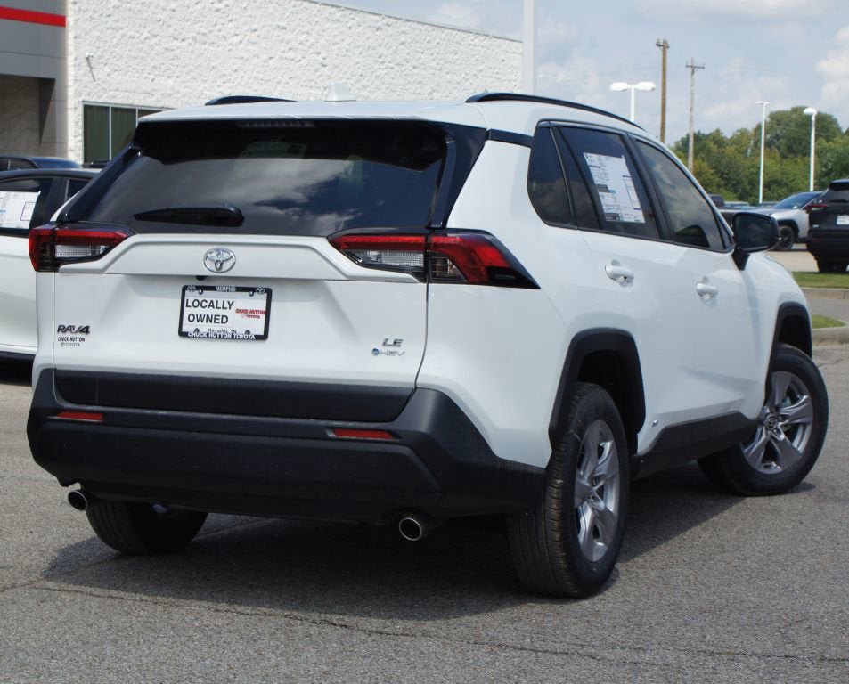 Used 2025 Toyota RAV4 LE AWD/4WD image 8