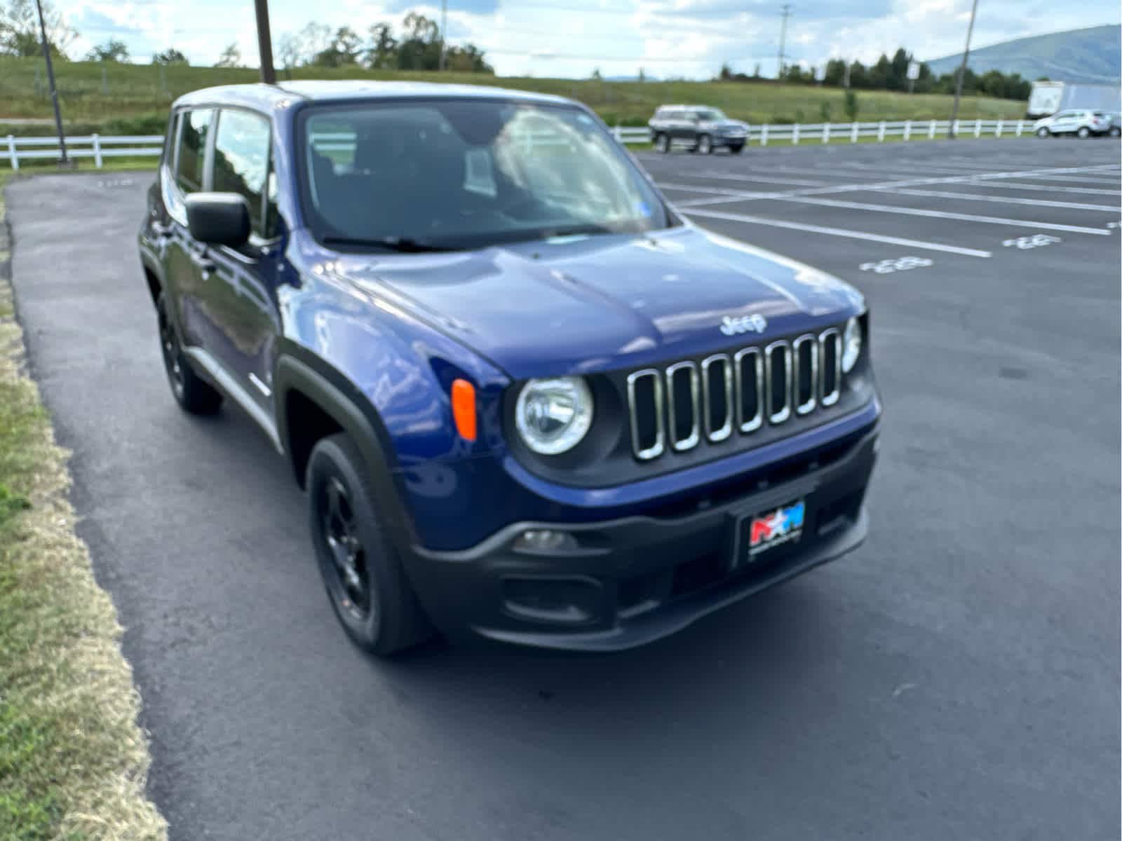 Used 2018 Jeep Renegade Sport w/ Power & Air Group AWD/4WD image 4