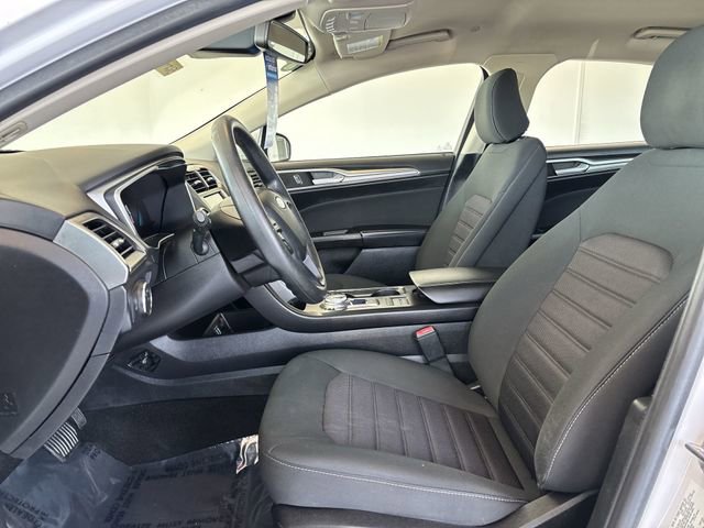Used 2020 Ford Fusion SE FWD image 19