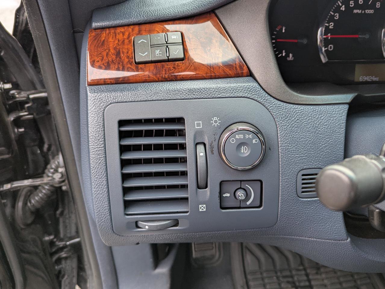 Used 2007 Cadillac DTS FWD image 14