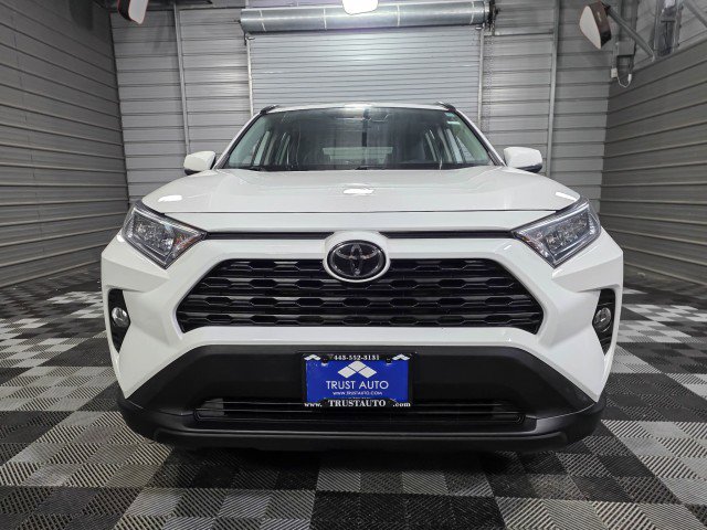 Used 2020 Toyota RAV4 XLE w/ Convenience Package AWD/4WD image 3