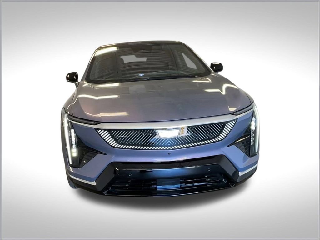 New 2025 Cadillac Optiq Luxury 1 w/ LPO, ONYX Package image 4