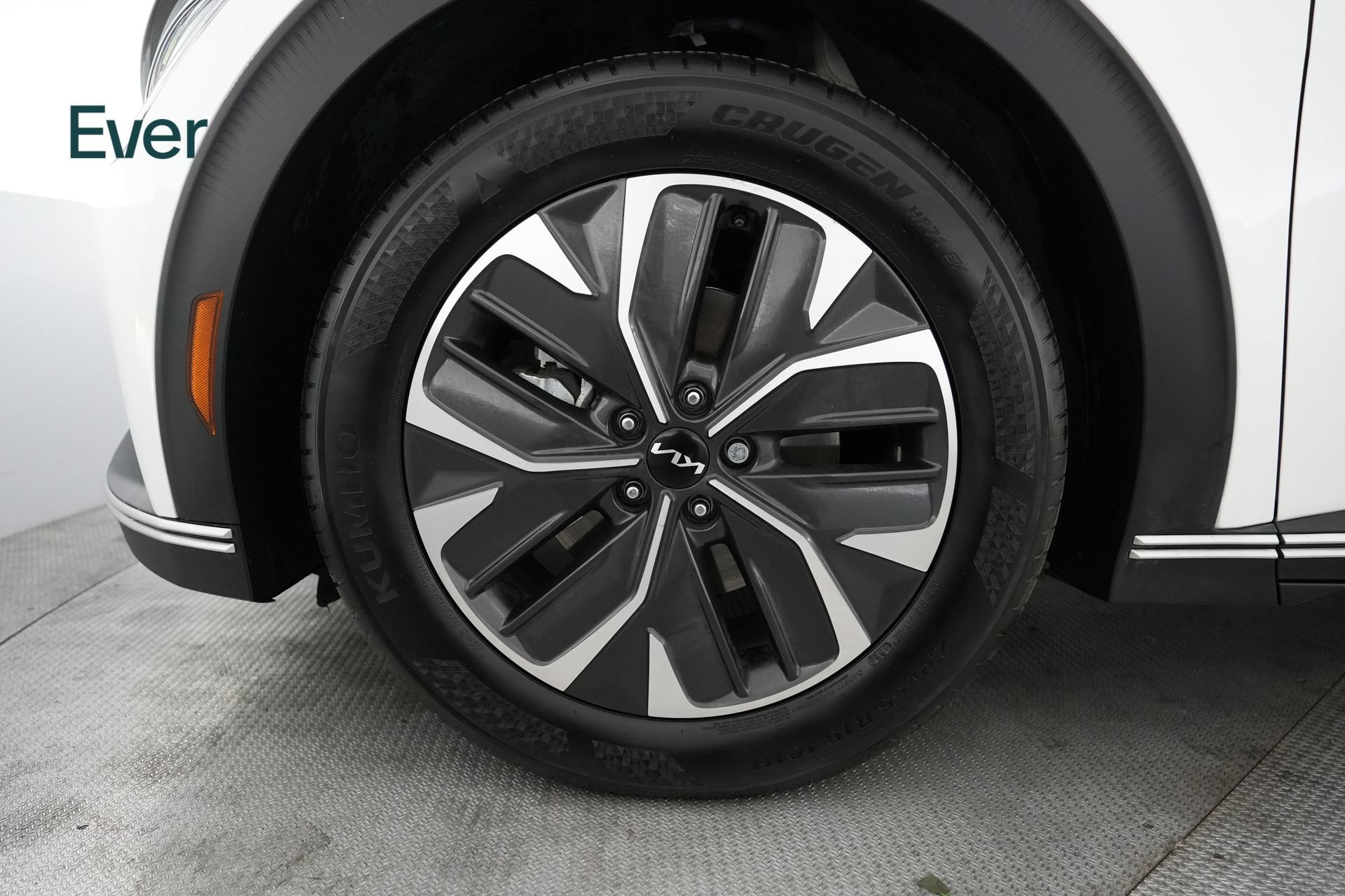 Used 2024 Kia EV6 Light RWD image 19
