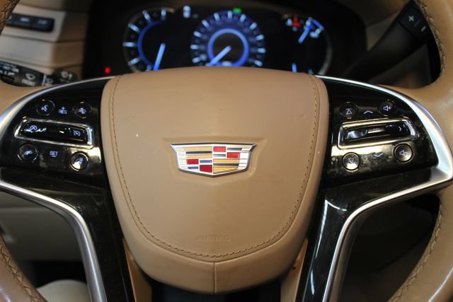 Used 2018 Cadillac Escalade Platinum AWD/4WD image 25
