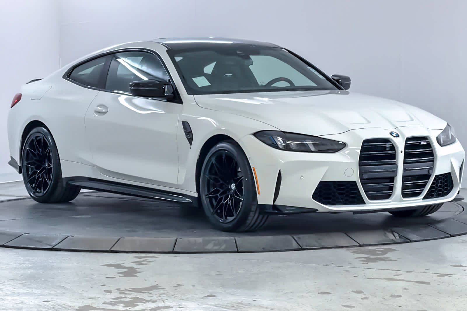 Used 2025 BMW M4 Competition w/ Executive Package RWD image 9