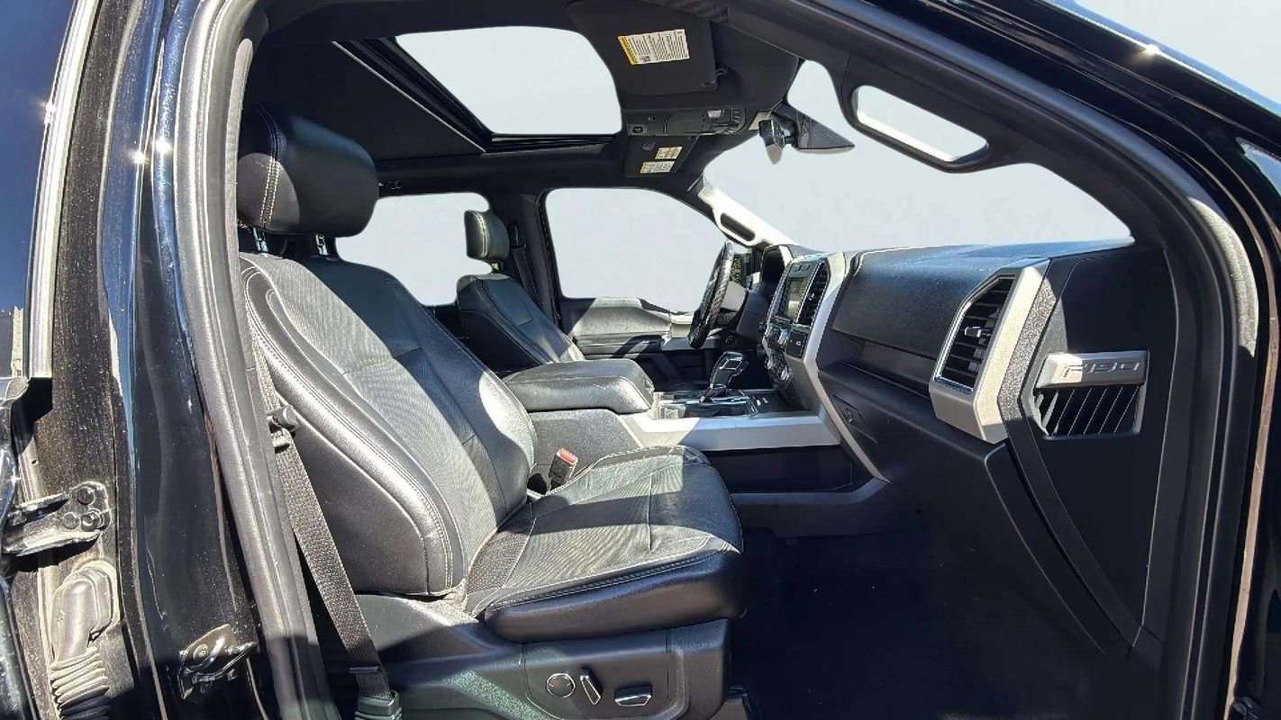 Used 2017 Ford F150 Lariat w/ Equipment Group 502A Luxury image 14