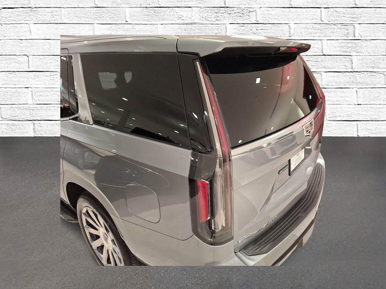 Used 2023 Cadillac Escalade Premium Luxury Platinum image 9