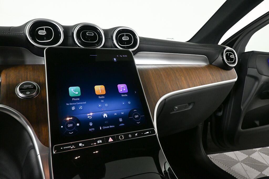 Certified 2025 Mercedes-Benz GLC 300 image 10