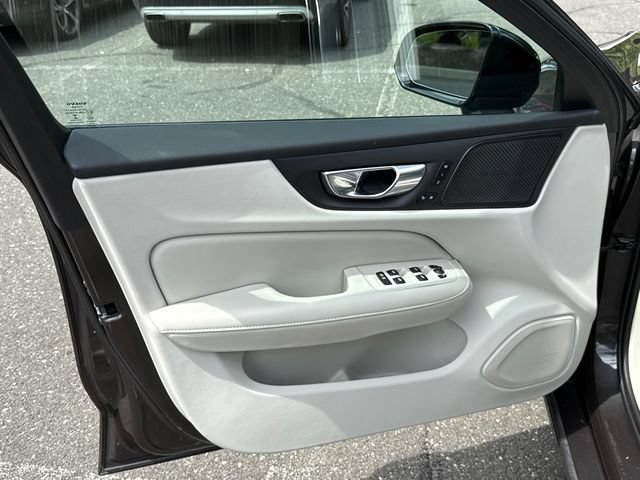 Certified 2023 Volvo S60 B5 Plus w/ Climate Package AWD/4WD image 9