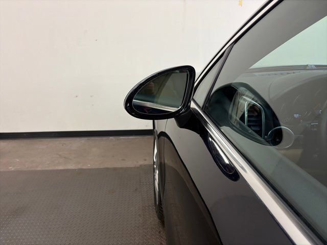 Used 2016 Porsche Cayenne w/ Premium Package image 11