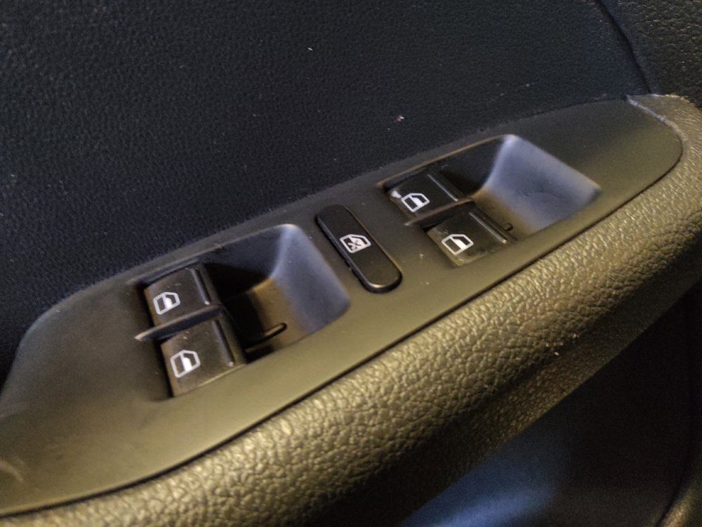 Used 2016 Volkswagen Jetta SE image 27