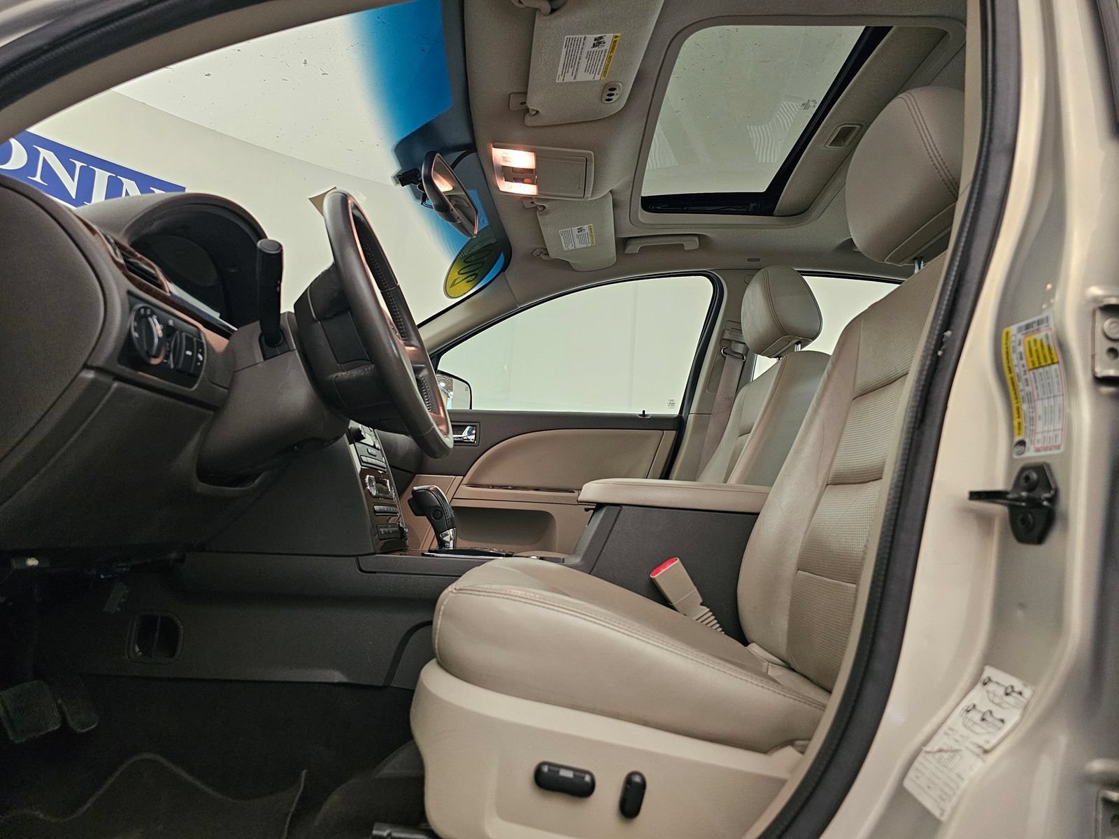 Used 2009 Ford Taurus Limited FWD image 7