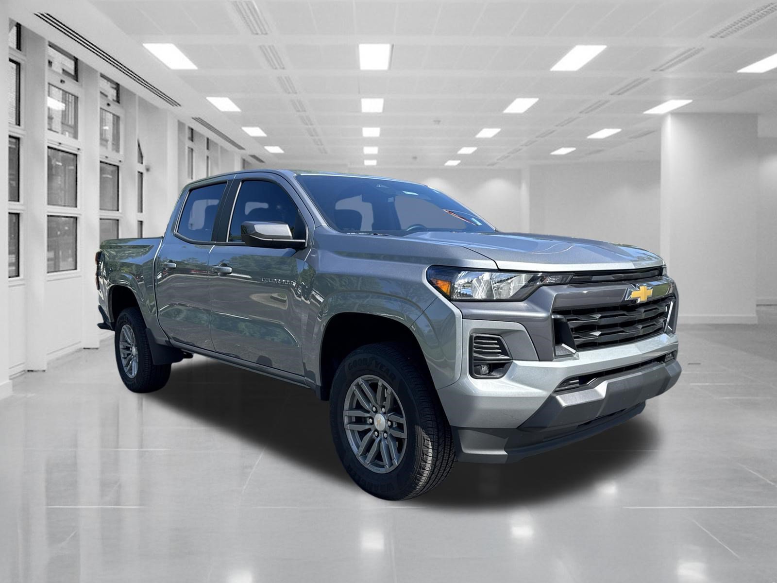 Used 2024 Chevrolet Colorado LT w/ LT Convenience Package RWD image 3