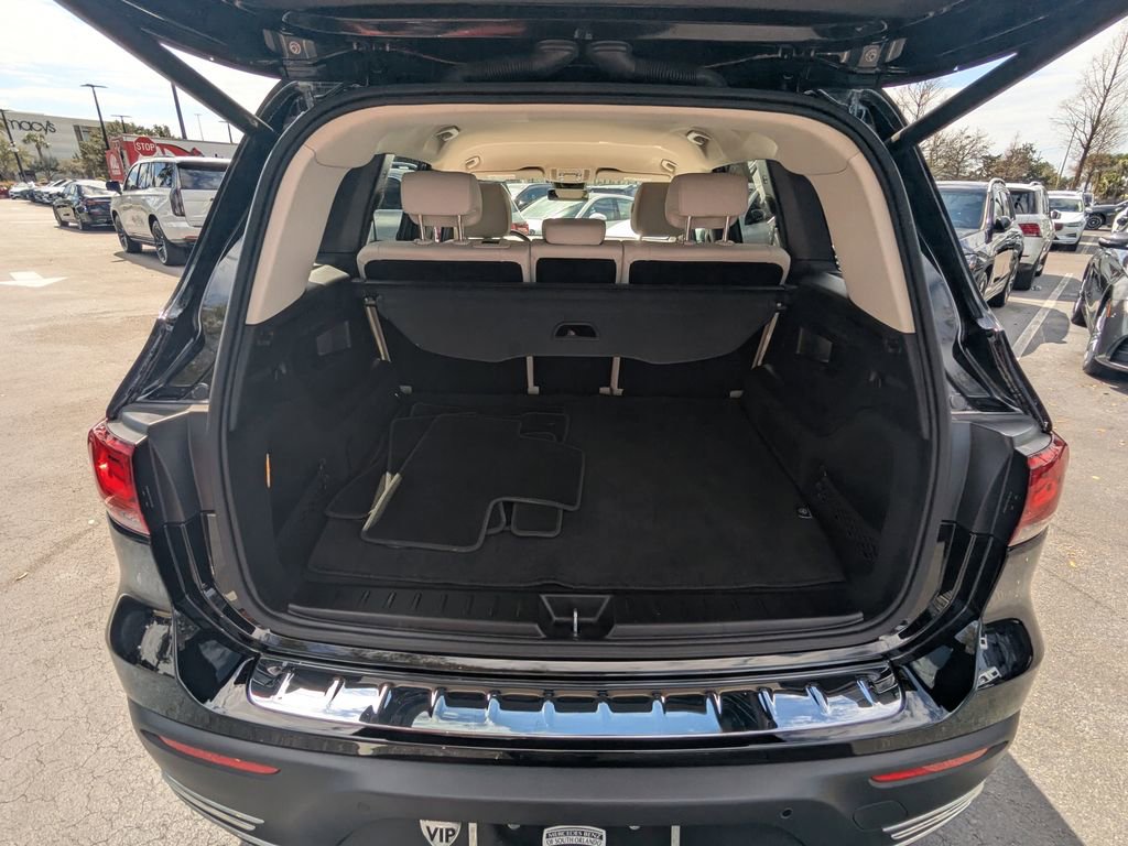 Certified 2023 Mercedes-Benz EQB 250+ w/ Exclusive Package image 23