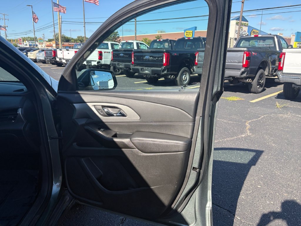 Used 2023 Chevrolet Traverse LT AWD/4WD image 20