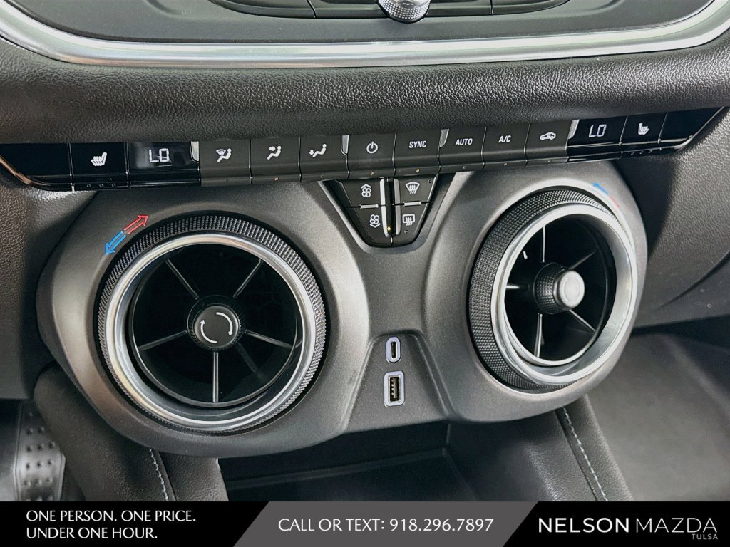 Used 2020 Chevrolet Blazer LT FWD image 32