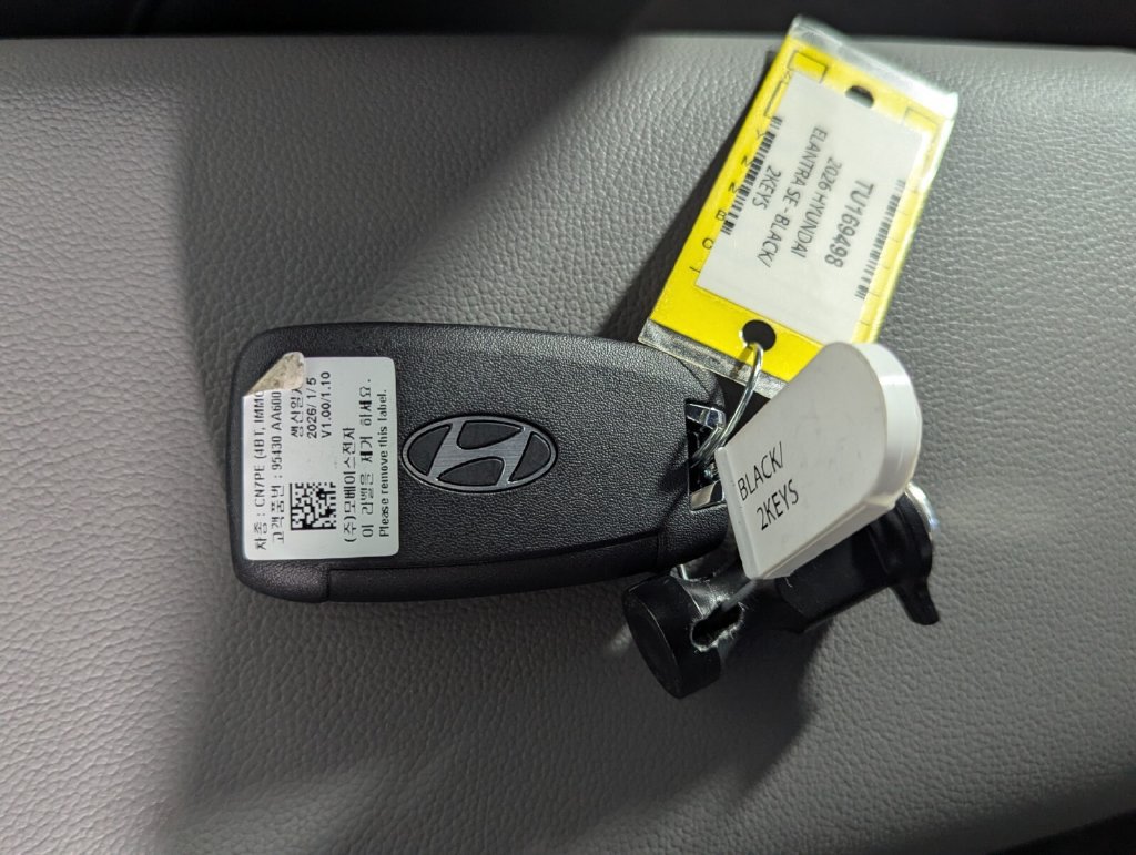 New 2026 Hyundai Elantra SE FWD image 25