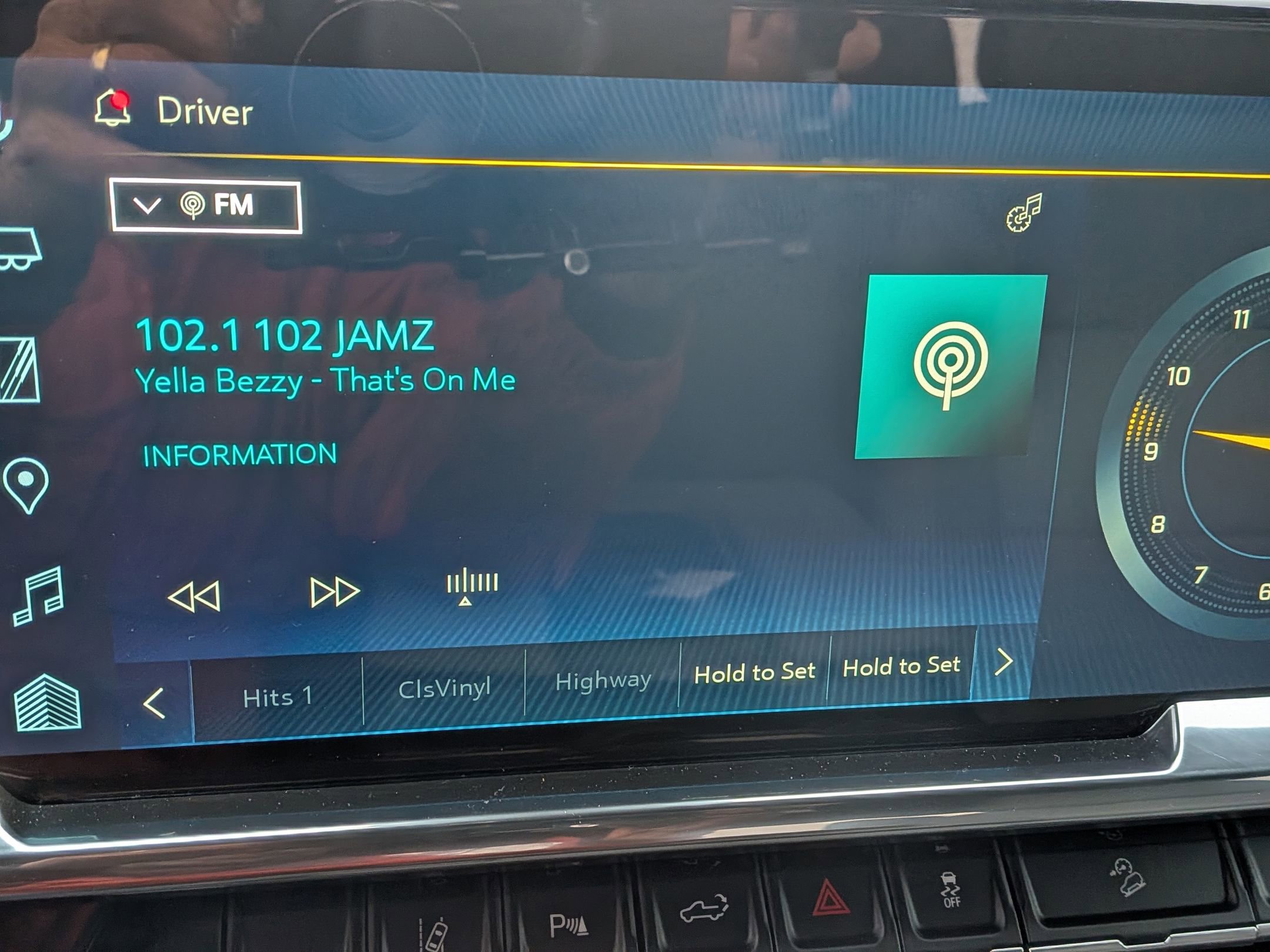 Certified 2025 Chevrolet Silverado 2500 LT w/ Safety Package image 27