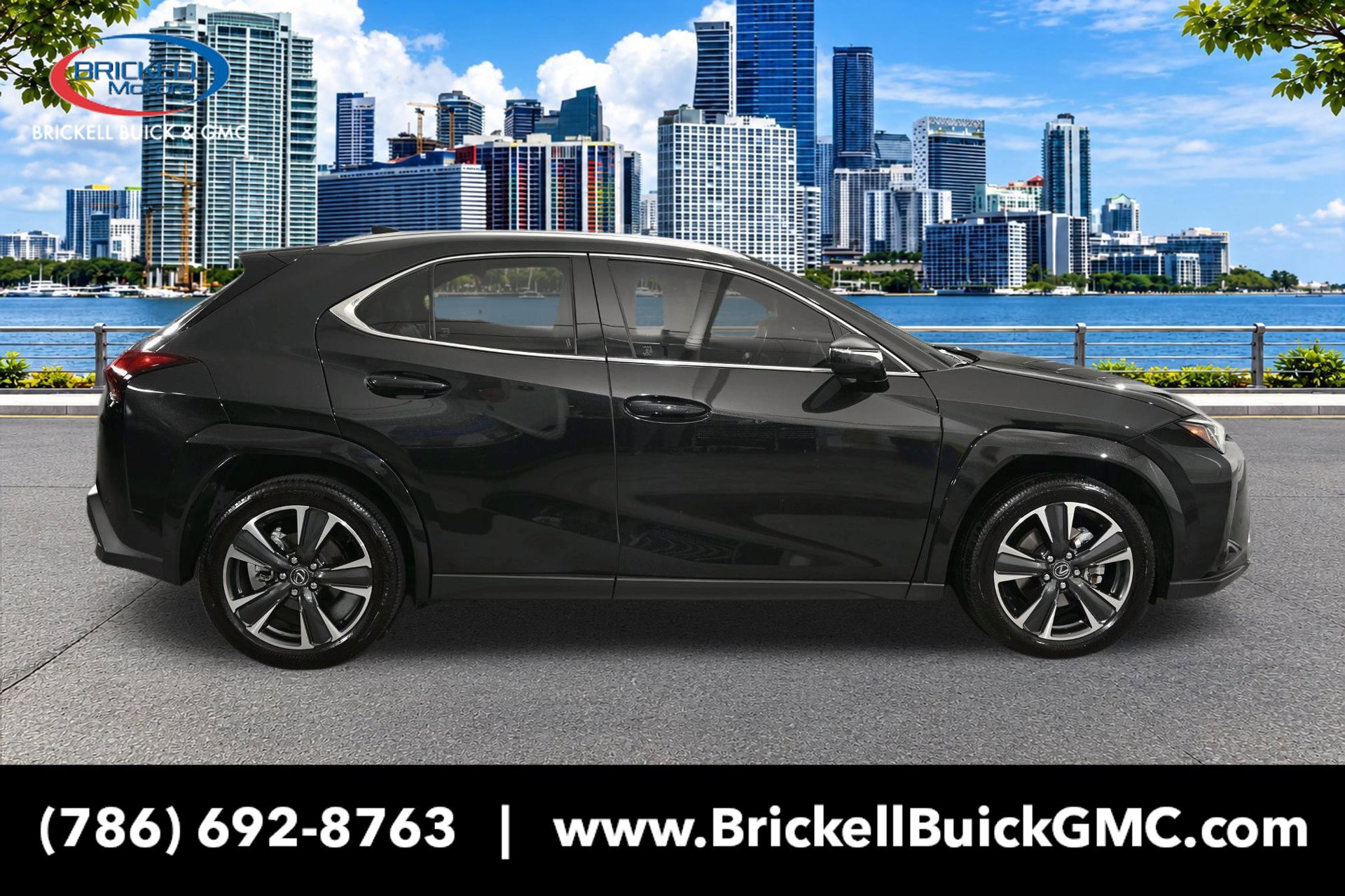 Used 2025 Lexus UX 300h FWD w/ Accessory Package (Z1) image 2