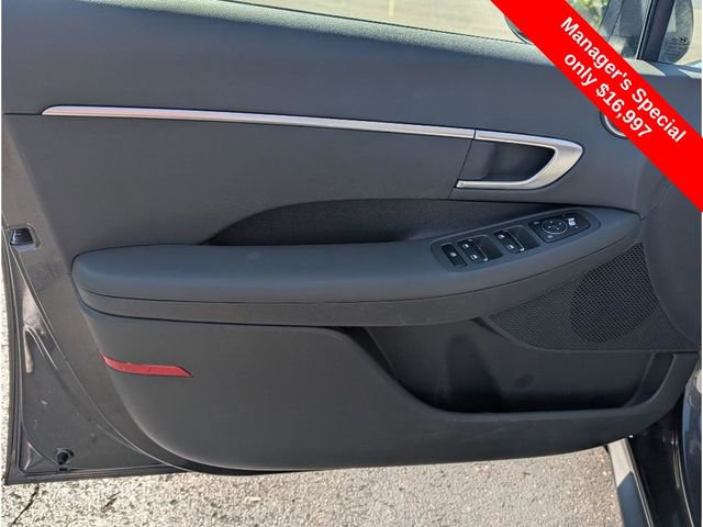 Certified 2022 Hyundai Sonata SE w/ Cargo Package image 13