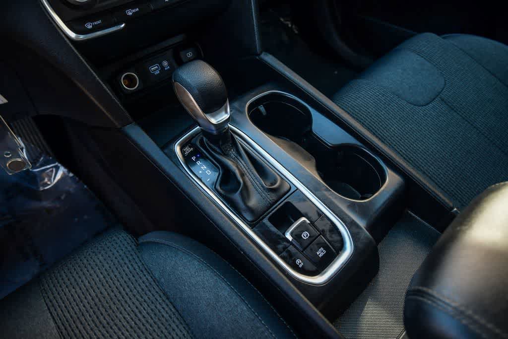 Used 2019 Hyundai Santa Fe SE FWD image 19