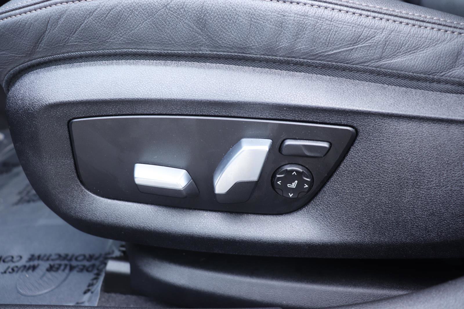 Certified 2022 BMW 540i image 23