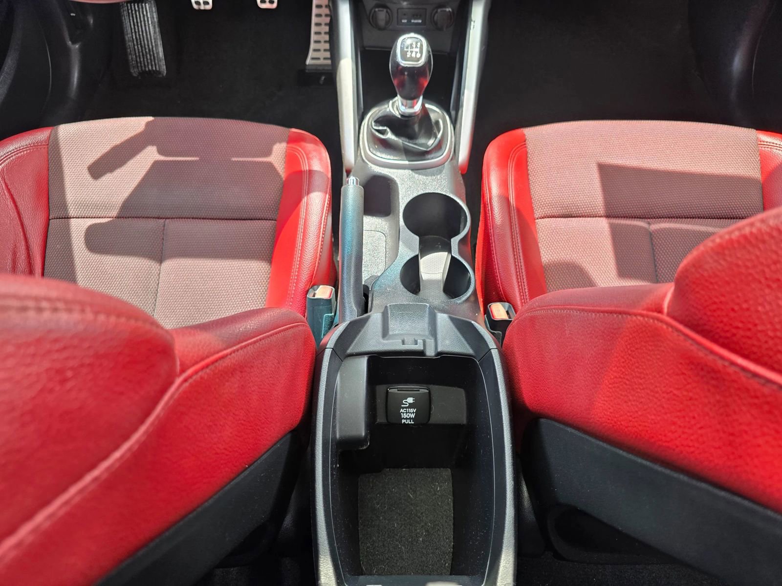 Used 2014 Hyundai Veloster w/ Technology Package 03 FWD image 19