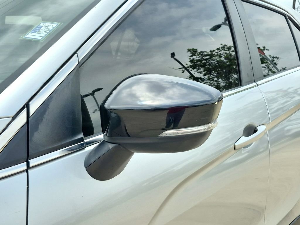 Used 2020 Mitsubishi Eclipse Cross LE FWD image 31