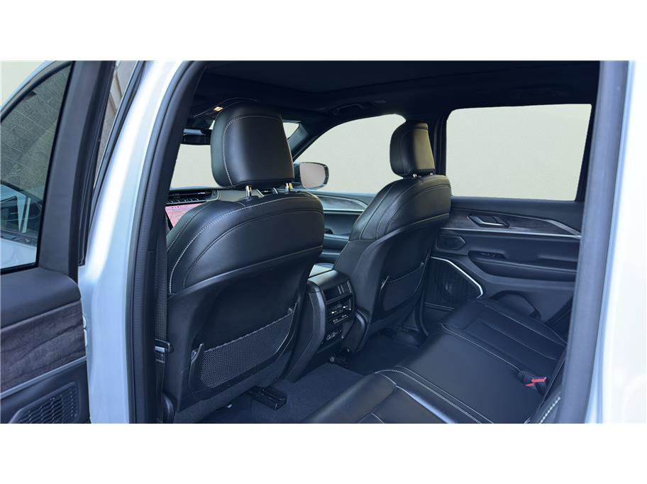 Used 2024 Jeep Grand Cherokee Limited 4xe AWD/4WD image 19