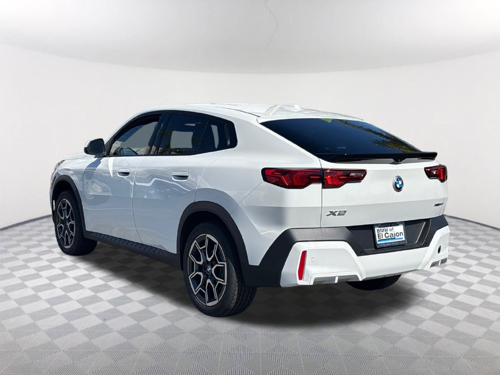 New 2026 BMW X2 xDrive28i AWD/4WD image 4